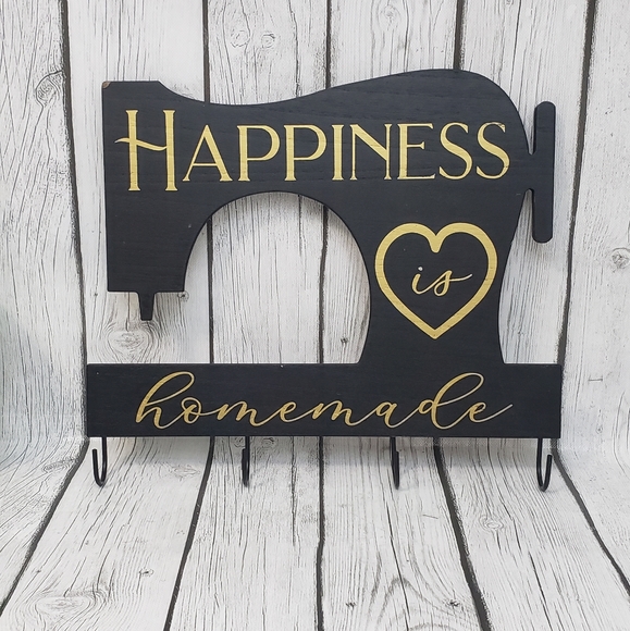 Happiness Is Homemade Wood Wall Decor With Hooks - Picture 2 of 7